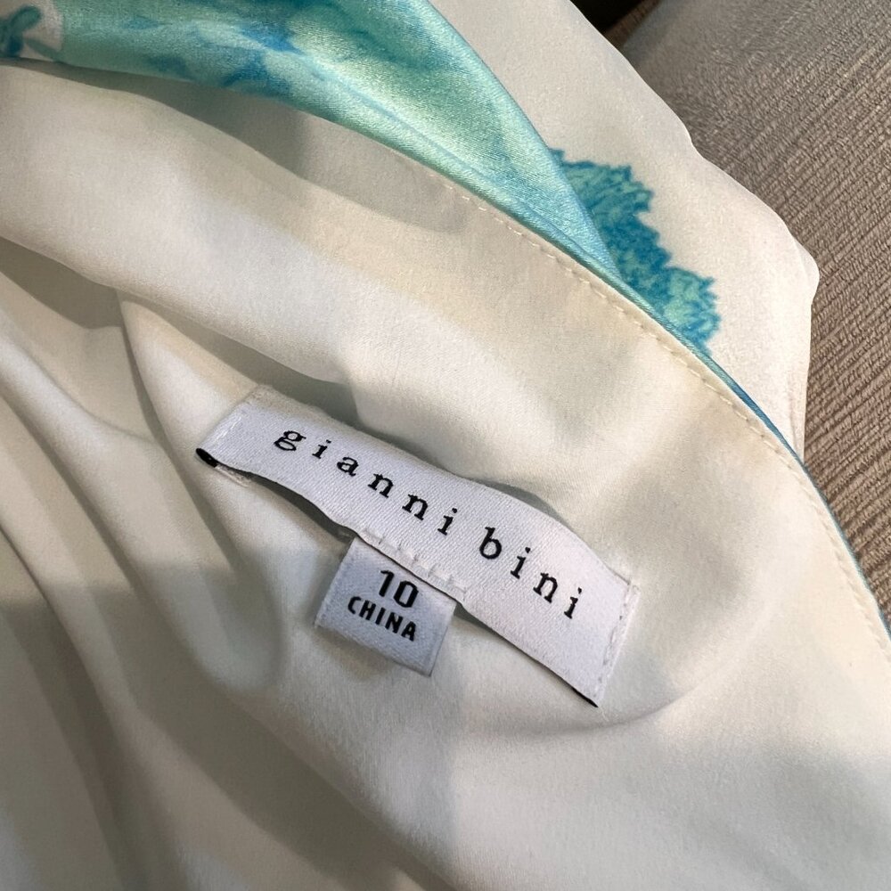 Gianni Bini Cream and Blue Satin Floral Wrap Dress Size 10 - Picture 10 of 11